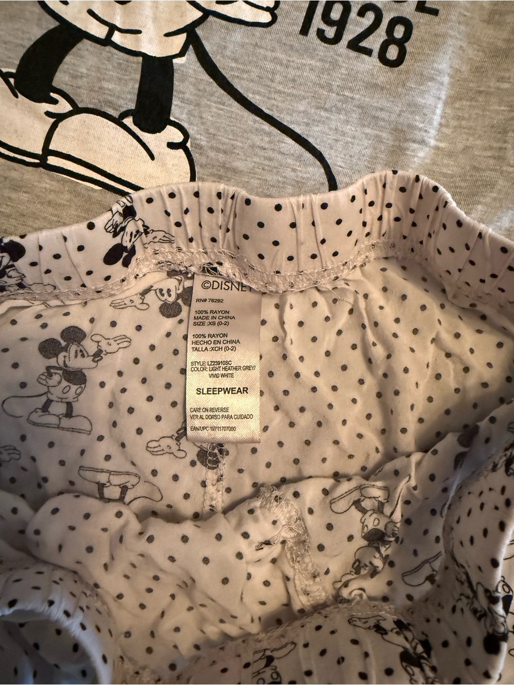 Disney Gray Mickey Mouse "hello folks!" Tank & White Printed Shorts Pajama Set - Picture 3 of 6
